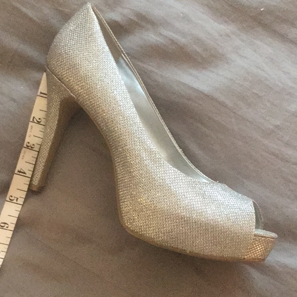 Cole Haan & Nine West Peep Toes. Size 10 - Picture 5 of 8